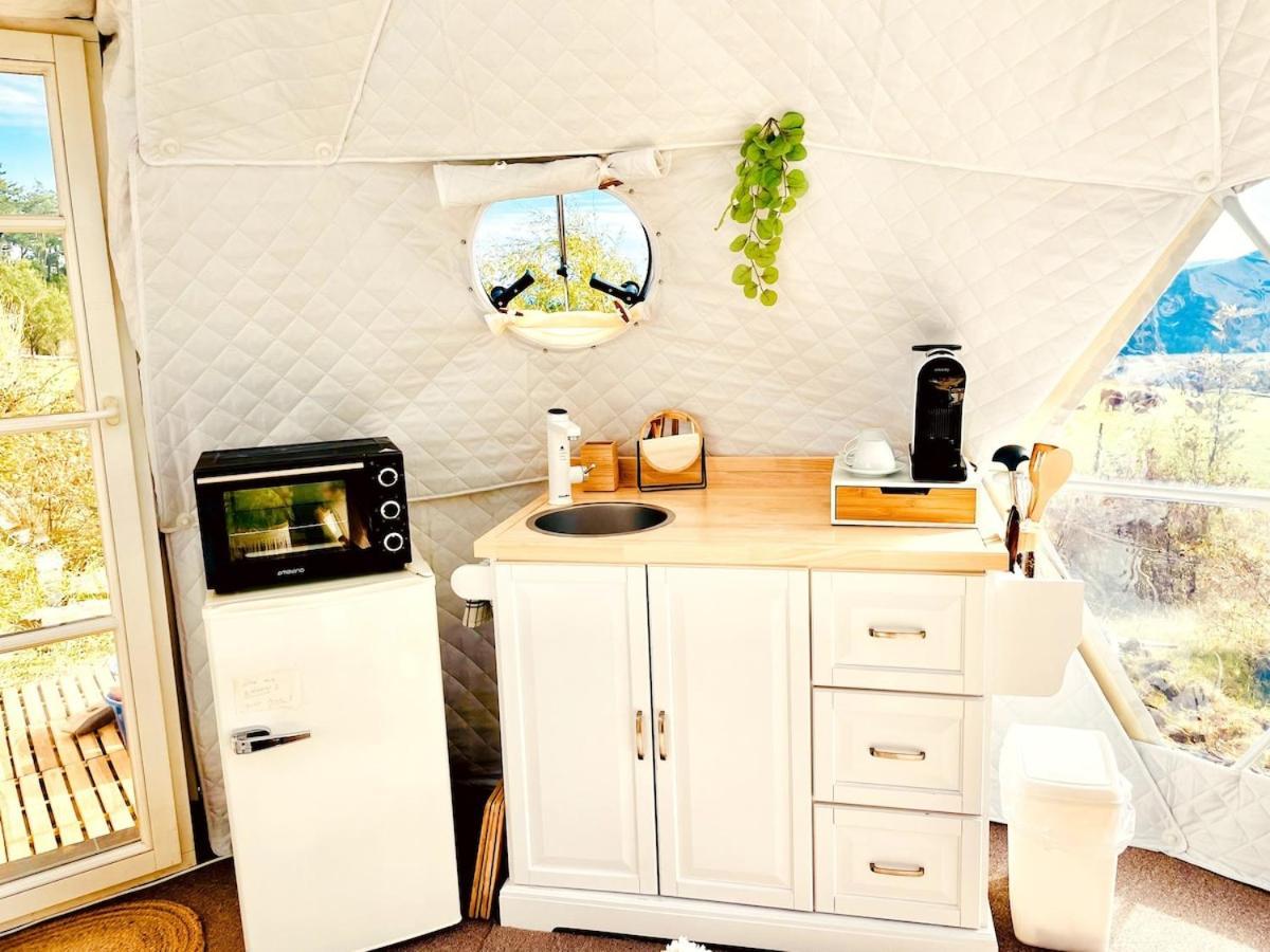 Glamping Hohe Wand - Zelt Mit Sternenfenster Und Whirlpool Hotel Maiersdorf ภายนอก รูปภาพ